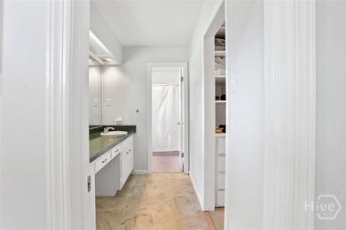 Clean lines and unmistakable mid-century vibes define this - photo 31