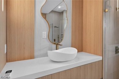 This stunning new residence perfectly blends modern elegance - photo 35
