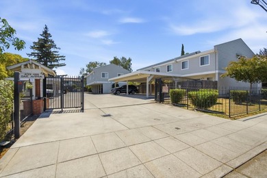 Rare opportunity to own a beautifully remodeled townhouse-style - photo 35