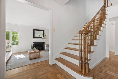Welcome to 1386 Hillside Circle, a timeless Burlingame residence - photo 4