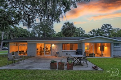 Clean lines and unmistakable mid-century vibes define this - photo 50