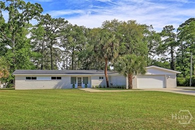 Clean lines and unmistakable mid-century vibes define this - photo 53