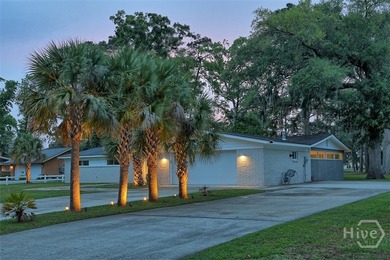 Clean lines and unmistakable mid-century vibes define this - photo 58