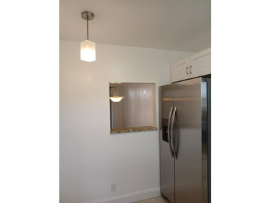 Water and cable included. Beautifully renovated penthouse end - photo 7