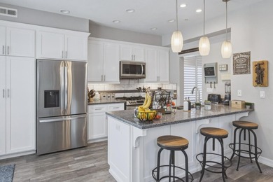 Welcome to this beautifully updated 3-bedroom, 2.5-bathroom home - photo 8
