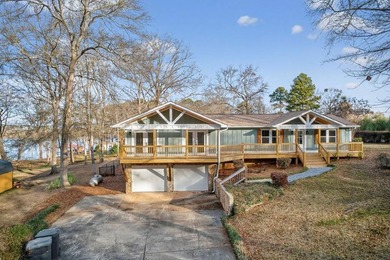Absolutely Stunning Top To Bottom Renovation Super Close To Lake - photo 2