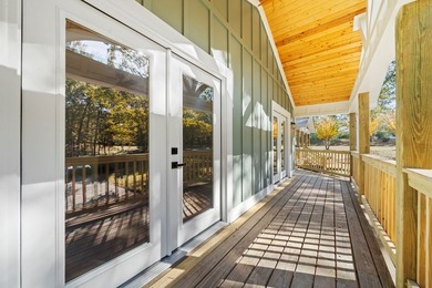 Absolutely Stunning Top To Bottom Renovation Super Close To Lake - photo 4