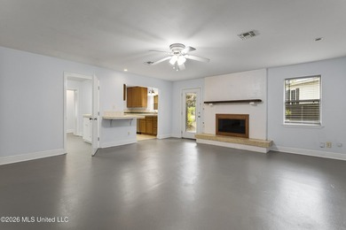 Coastal Cottage Living Just Blocks from the Beach & Train Depot - photo 11