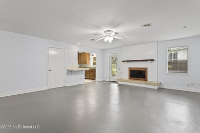Coastal Cottage Living Just Blocks from the Beach & Train Depot - photo 13