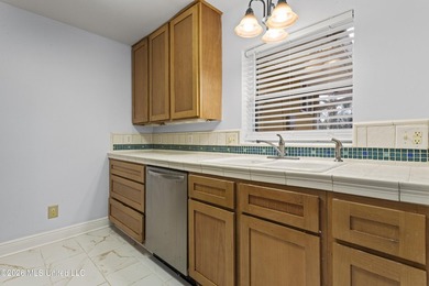 Coastal Cottage Living Just Blocks from the Beach & Train Depot - photo 15