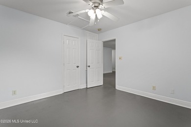 Coastal Cottage Living Just Blocks from the Beach & Train Depot - photo 19