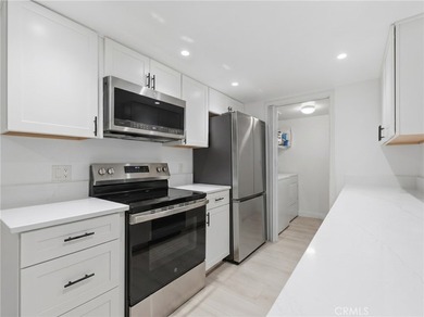 **NEWLY RENOVATED**Tucked into the heart of Carmel Mountain - photo 1