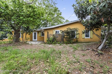 Coastal Cottage Living Just Blocks from the Beach & Train Depot - photo 26