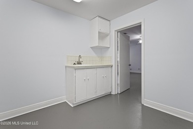 Coastal Cottage Living Just Blocks from the Beach & Train Depot - photo 32