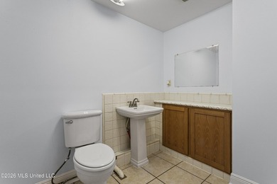 Coastal Cottage Living Just Blocks from the Beach & Train Depot - photo 36