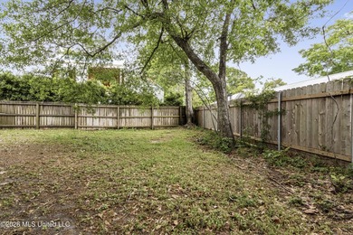 Coastal Cottage Living Just Blocks from the Beach & Train Depot - photo 41