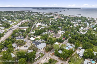 Coastal Cottage Living Just Blocks from the Beach & Train Depot - photo 43