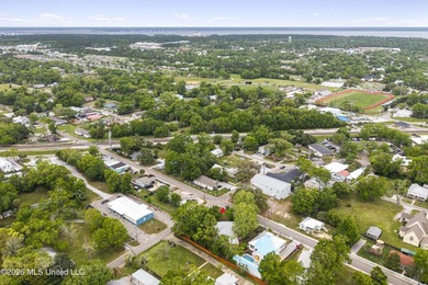 Coastal Cottage Living Just Blocks from the Beach & Train Depot - photo 46