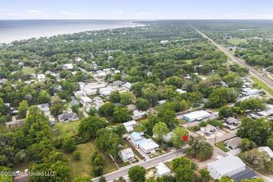 Coastal Cottage Living Just Blocks from the Beach & Train Depot - photo 48