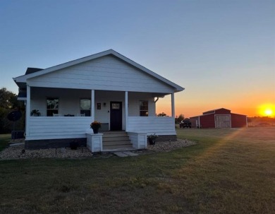 Lake Home For Sale in Groesbeck, Texas