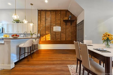 Unparalleled Quality & Elegance converge at this site. Nestled - photo 2
