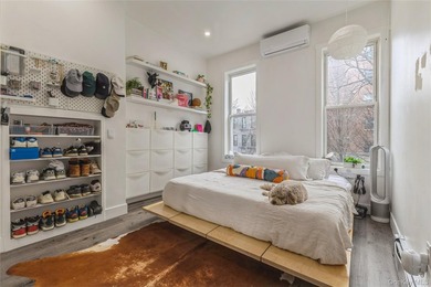 Unparalleled Quality & Elegance converge at this site. Nestled - photo 7