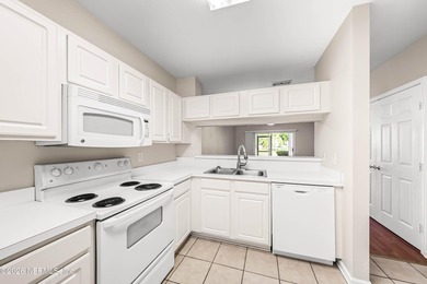 This attractively priced 2-bedroom condo with LAKE VIEWS in - photo 7