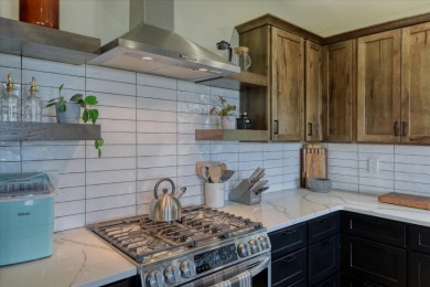 Lake Roosevelt Custom-Built Home in Fruitland, Washington - photo 10