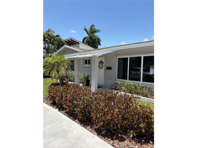 Beautiful contemporary updated home located in desirable East - photo 3