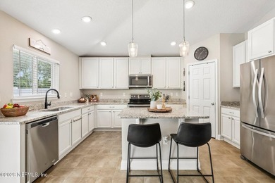 This 2015 stunning 4/2 in the desirable Abby Glen community is - photo 5