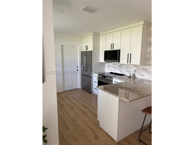 Beautiful contemporary updated home located in desirable East - photo 8