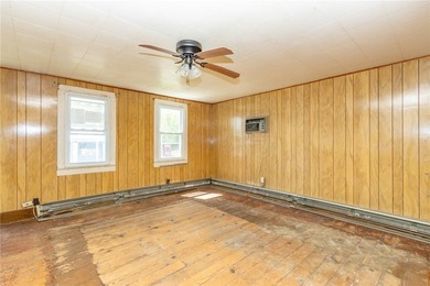 Farm house style two story on a relatively level country lot - photo 6