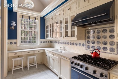 One of the most significant 30-foot wide townhouses on possibly - photo 14