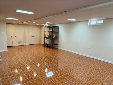 Prime North Flushing Location! This renovated and - photo 19