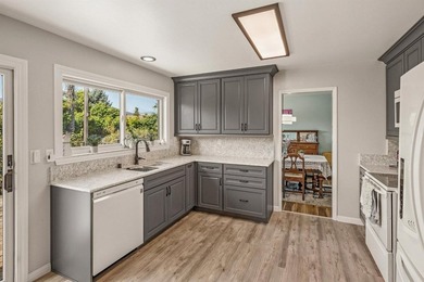 This 4 bedroom 2.5 bath Cambrian home enjoys many upgrades on - photo 8