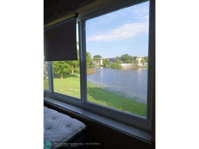 (private lake, pond, creek) Condo For Sale in Lauderhill Florida