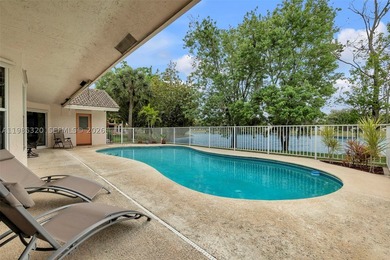 Come home to your lovely lake-front paradise in highly - photo 33