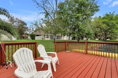 Come home to your lovely lake-front paradise in highly - photo 35