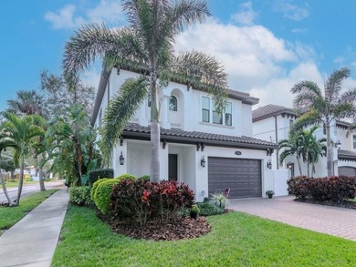 Luxurious 4BR/3.5 BA/2 Car Garage Executive Home with no expense - photo 5
