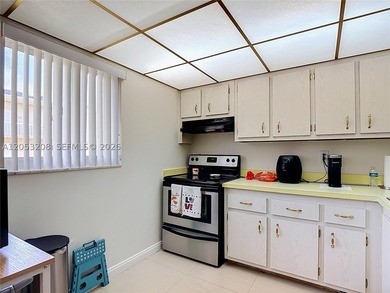 1 bedroom 1 bathroom condo in the beautiful Village of Kings - photo 6