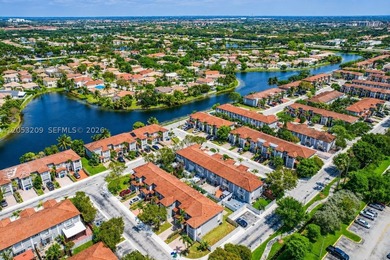 Beautifully maintained 3-bedroom, 2.5-bath townhome in the - photo 5