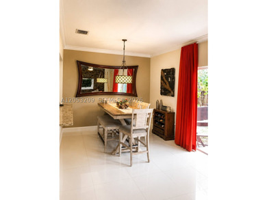 Beautifully maintained 3-bedroom, 2.5-bath townhome in the - photo 8