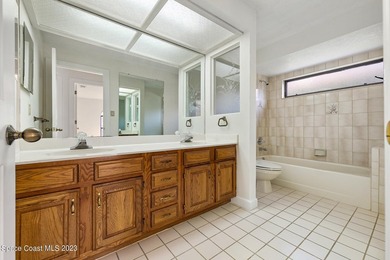 Here's your Chance of a lifetime to own a waterfront home - photo 17