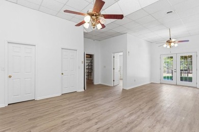 Charming Lakefront Retreat on 9.5 Acres - Private, Peaceful, and - photo 19