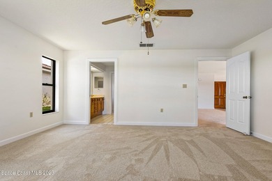 Here's your Chance of a lifetime to own a waterfront home - photo 20