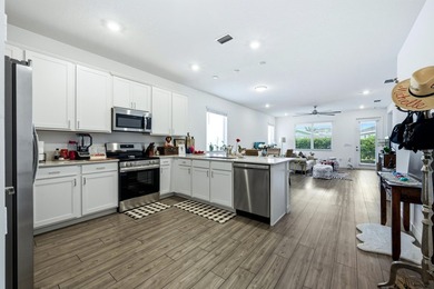Welcome to easy Florida living in Delray Trails - Delray Beach's - photo 4