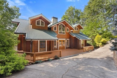 Exquisite Lakefront Log Retreat on Lake Santeetlah. Discover - Lake Home For Sale in Robbinsville, North Carolina