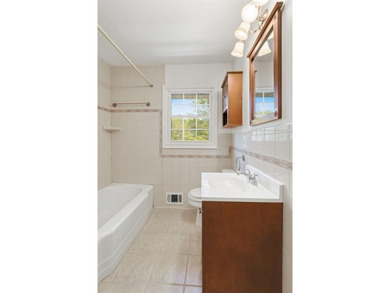 Charming Lakefront Retreat on 9.5 Acres - Private, Peaceful, and - photo 39