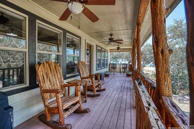 Peace and quiet will greet you on the shores of Medina Lake - photo 3