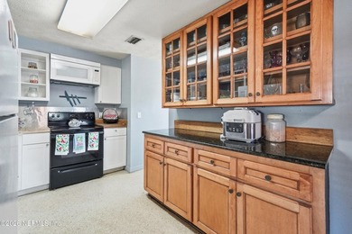 Great starter home of investment property. Located next to FSCJ - photo 8